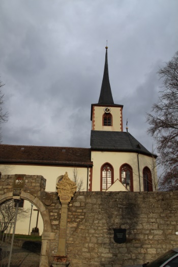 Katholische Pfarrkirche "Maria Schnee" (Bild: Björn Neckermann)