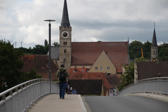 Die im Jahre 2012 sanierte "Alte Mainbrücke" zu Ochsenfurt (Bild: Björn Neckermann)