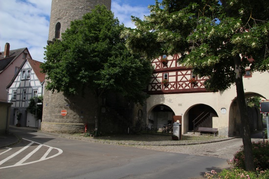 Unteres Tor mit Bollwerk und Taubenturm (Bild: Björn Neckermann)